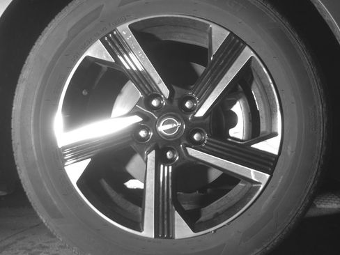 Used 2025 Nissan Sentra SV image 13