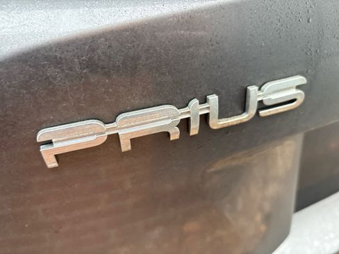 Used 2016 Toyota Prius Four Touring image 8