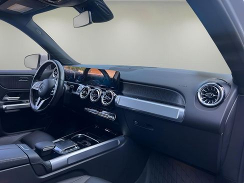 Used 2022 Mercedes-Benz GLB 250 4MATIC image 19