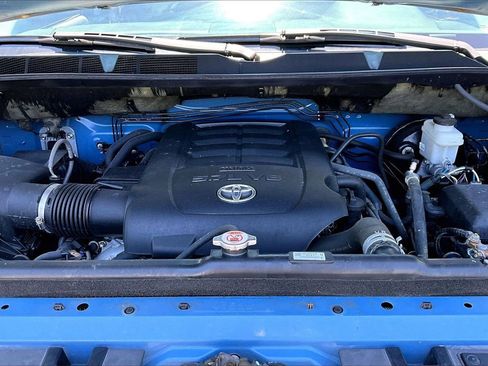 Used 2019 Toyota Tundra SR5 w/ TRD Off Road Package AWD/4WD image 34