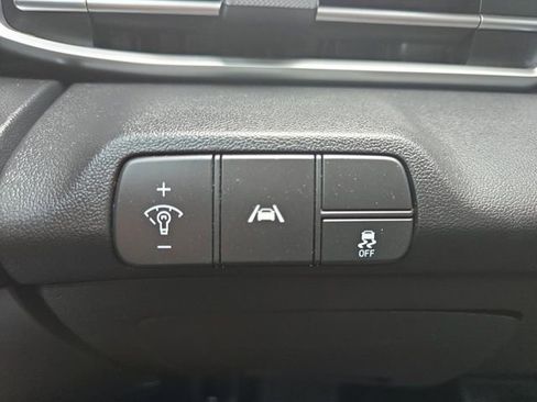 Used 2022 Hyundai Elantra SEL w/ Cargo Package image 10