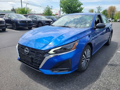 New 2025 Nissan Altima 2.5 SV image 9