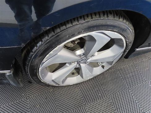 Used 2018 Honda Accord Touring image 8
