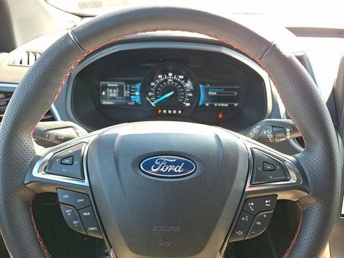 Certified 2022 Ford Edge ST-Line image 18