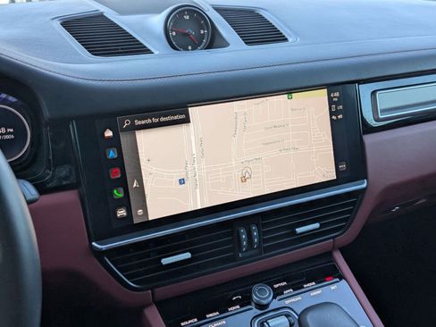 Certified 2023 Porsche Cayenne Coupe image 17