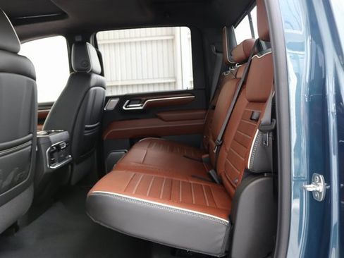 New 2025 GMC Sierra 2500 Denali Ultimate image 13