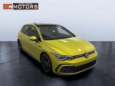 Used 2022 Volkswagen GTI Autobahn FWD image 7