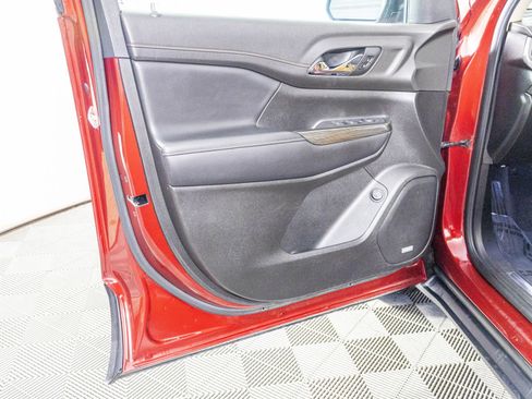 Used 2019 GMC Acadia SLT image 37