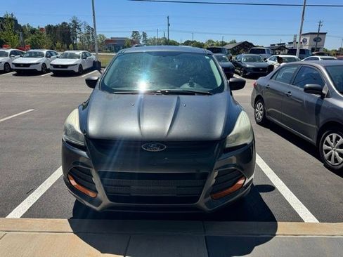 Used 2016 Ford Escape S image 2