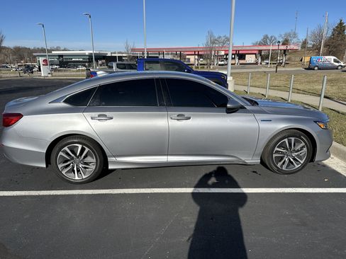 Used 2021 Honda Accord Hybrid image 11