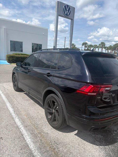 Used 2023 Volkswagen Tiguan SE R-Line FWD image 7