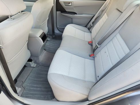 Used 2017 Toyota Camry LE image 29