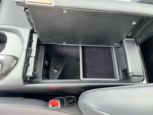 Certified 2025 Toyota Crown Signia image 29