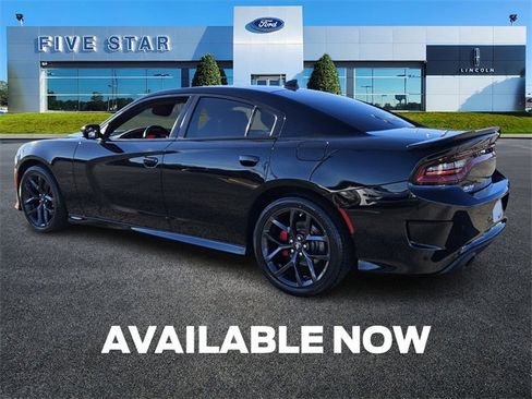 Used 2022 Dodge Charger R/T w/ Blacktop Package image 5