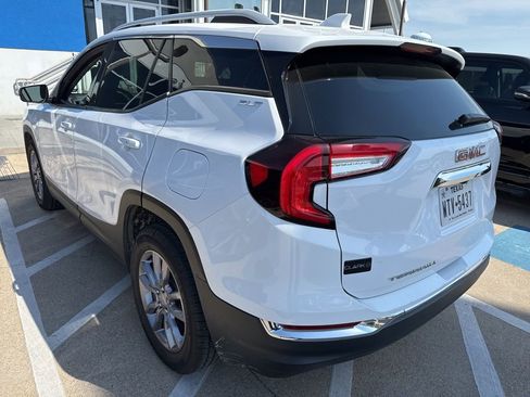 Used 2023 GMC Terrain SLT image 7