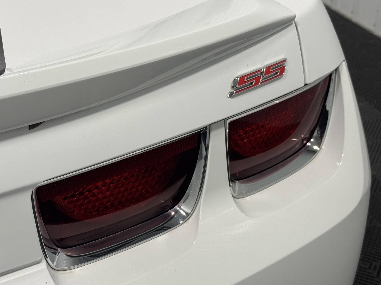 Used 2013 Chevrolet Camaro SS w/ RS Package RWD image 6