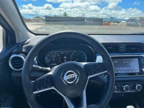 Used 2025 Nissan Versa SV FWD image 29