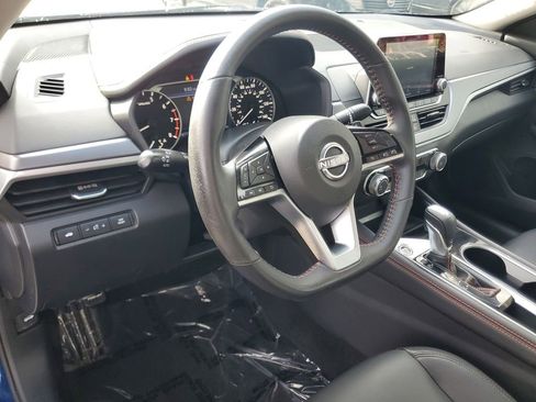 Certified 2023 Nissan Altima 2.5 SR FWD image 18