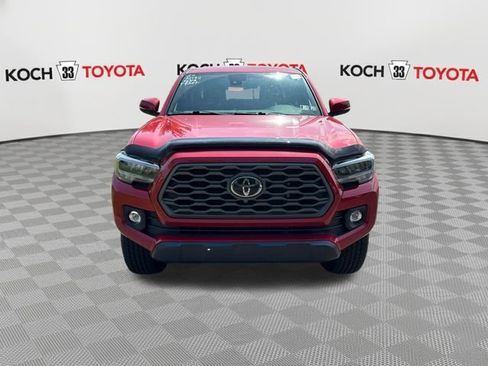 Used 2021 Toyota Tacoma TRD Off-Road w/ Technology Package AWD/4WD image 2