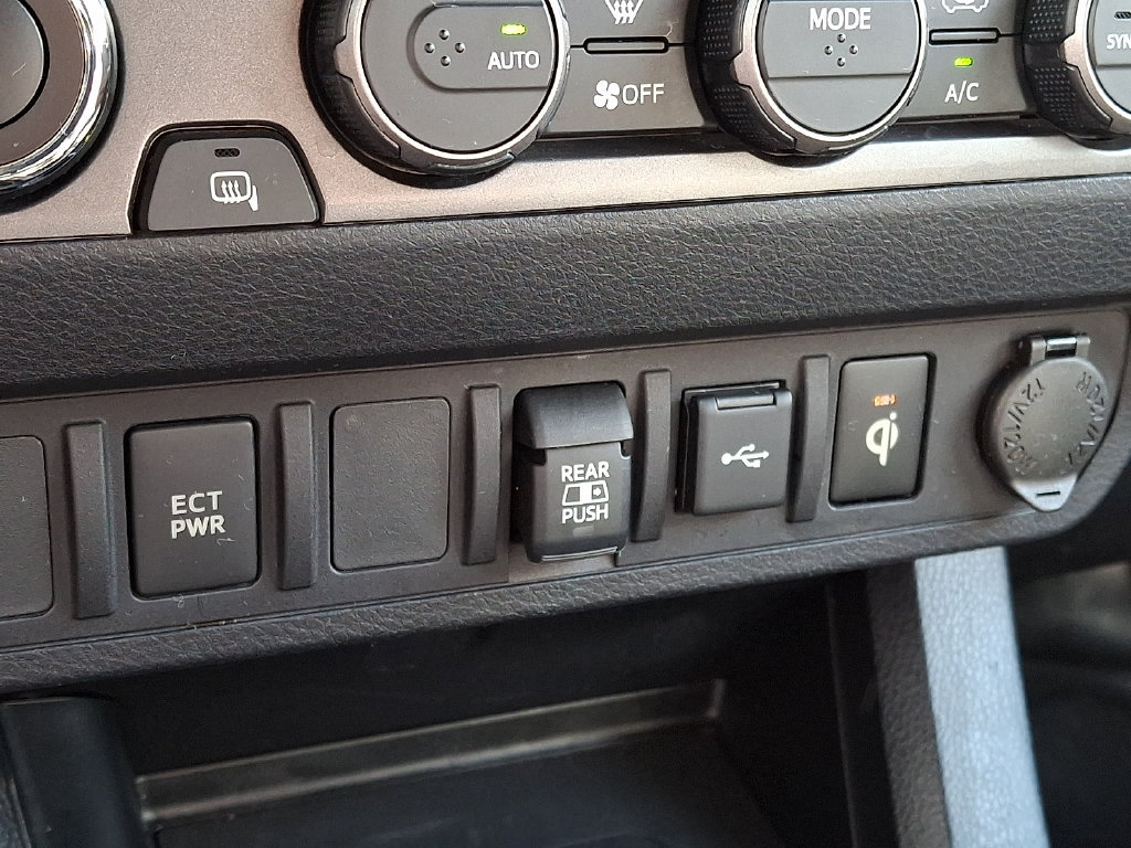 Certified 2020 Toyota Tacoma TRD Sport AWD/4WD image 24