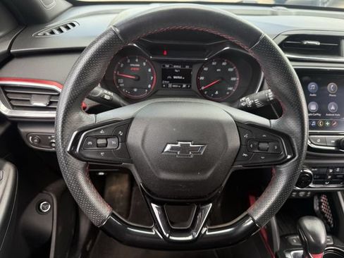 Used 2021 Chevrolet TrailBlazer RS w/ Sun and Liftgate Package AWD/4WD image 13