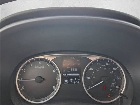 Used 2021 Nissan Kicks S FWD image 9