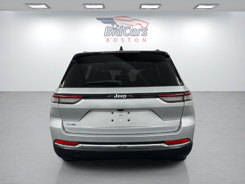 Used 2024 Jeep Grand Cherokee Limited 4xe w/ Trailer Tow Package AWD/4WD image 5