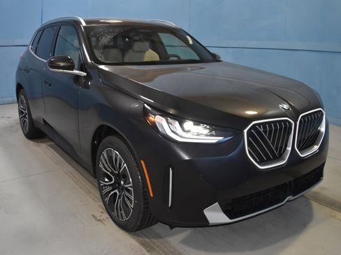 New 2026 BMW X3 xDrive30 w/ Premium Package image 1