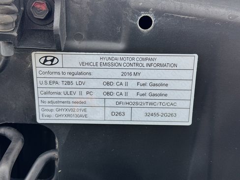 Used 2016 Hyundai Santa Fe Sport 2.0T w/ Option Group 05 FWD image 20