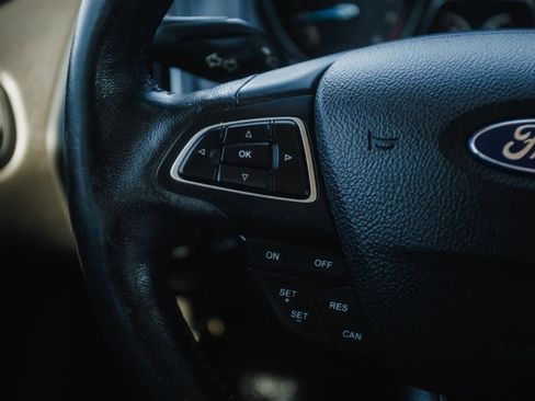 Used 2018 Ford Focus Titanium image 17