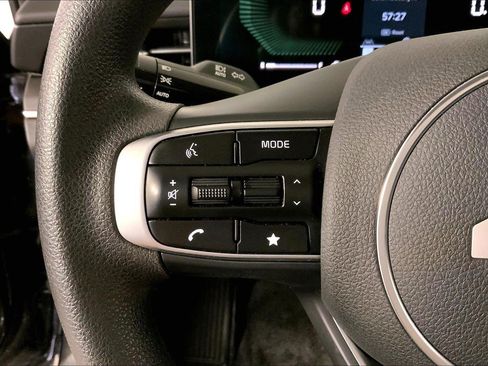 Certified 2025 Kia K5 LXS FWD image 18