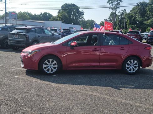 Used 2021 Toyota Corolla LE FWD image 6