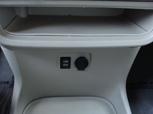 Used 2014 Toyota Sienna XLE FWD image 21