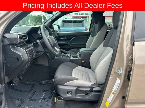 Used 2026 Toyota Tacoma TRD Off-Road AWD/4WD image 2