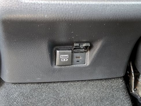 Used 2025 Toyota Camry LE FWD image 15
