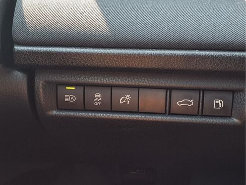 Used 2025 Toyota Camry LE FWD image 21