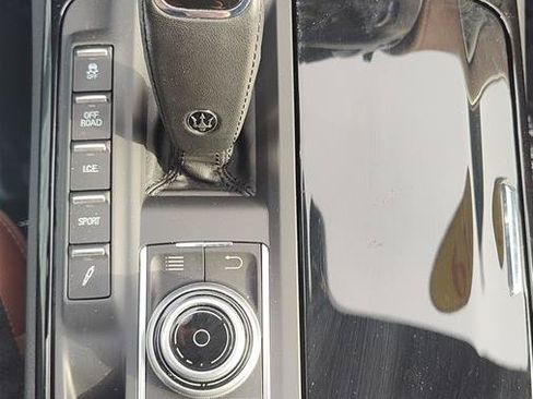 Used 2019 Maserati Levante AWD/4WD image 25