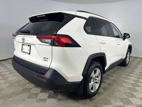 Used 2021 Toyota RAV4 XLE w/ Convenience Package AWD/4WD image 6