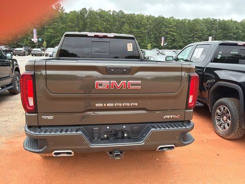 Used 2024 GMC Sierra 1500 AT4 w/ Technology Package AWD/4WD image 6