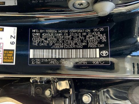 Used 2025 Toyota Corolla SE w/ SE Premium Package image 36