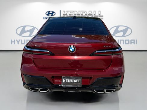 Used 2023 BMW 760i xDrive image 5