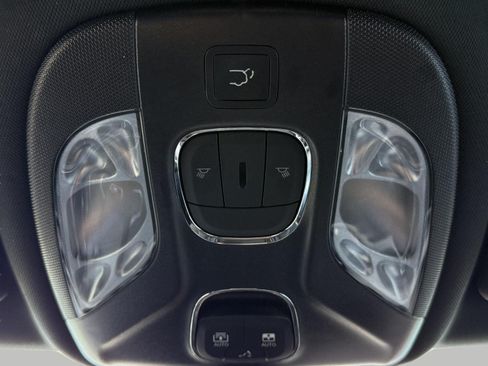 Used 2023 Jeep Compass Latitude w/ Sun and Sound Group AWD/4WD image 39