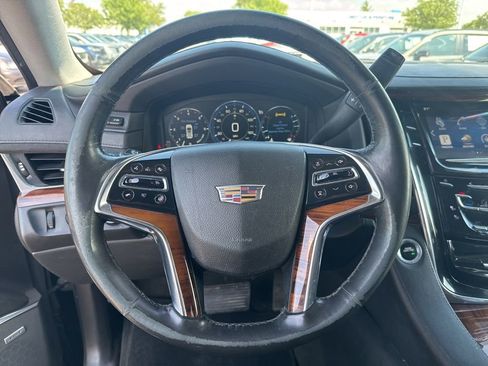 Used 2015 Cadillac Escalade ESV Luxury AWD/4WD image 10