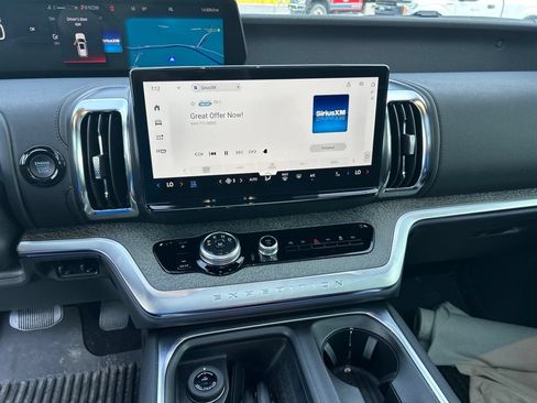 Used 2025 Ford Expedition Tremor AWD/4WD image 19