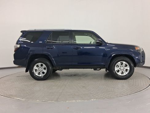 Used 2015 Toyota 4Runner SR5 Premium image 8