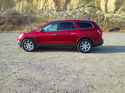 Used 2009 Buick Enclave CXL w/ Entertainment Package #4 image 5