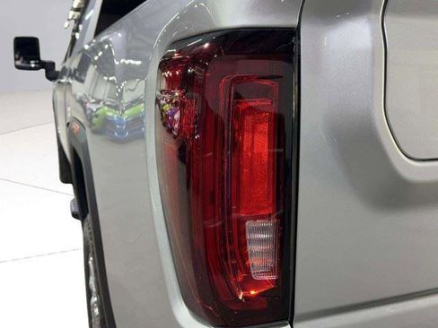 Used 2023 GMC Sierra 2500 Denali AWD/4WD image 12