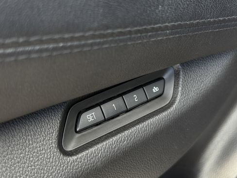 Used 2017 Cadillac Escalade Premium Luxury image 28