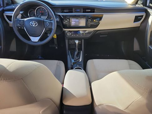 Used 2015 Toyota Corolla LE image 11