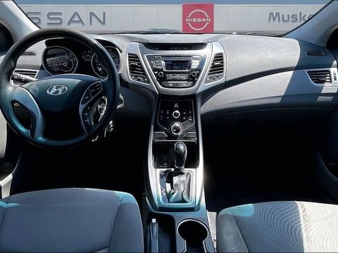 Used 2014 Hyundai Elantra SE FWD image 7